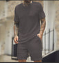 Round-neck pullover vertical stripe T-shirt and shorts
