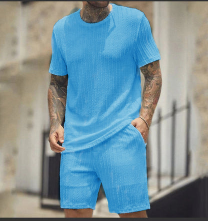 Round-neck pullover vertical stripe T-shirt and shorts